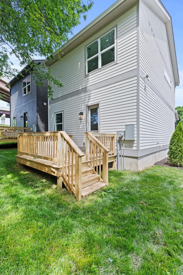 5509 Urbandale Ave, Nashville, TN 37209 - rear view of property with a deck and a lawn