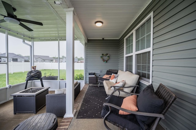 4526 Culpepper Cir, Murfreesboro, TN 37129 - sunroom featuring an outdoor living space with a fire pit and ceiling fan