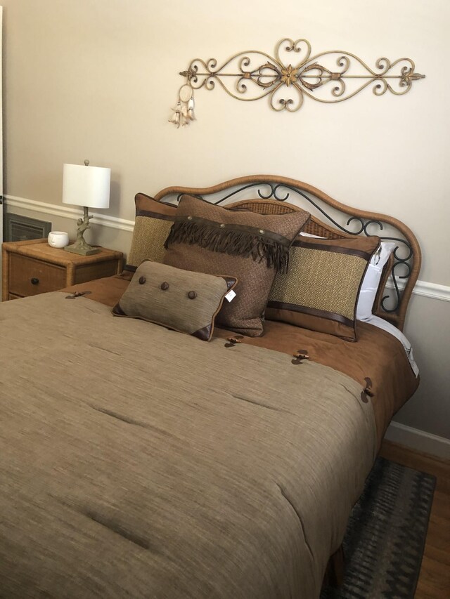 470 Askin Ln, Baxter, TN 38544 - bedroom featuring baseboards and wood finished floors