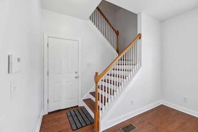 3511 Blaze Dr, Murfreesboro, TN 37128 - stairs featuring wood finished floors and baseboards