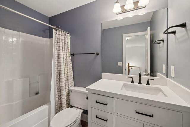 3511 Blaze Dr, Murfreesboro, TN 37128 - bathroom featuring toilet, vanity, and shower / bath combo