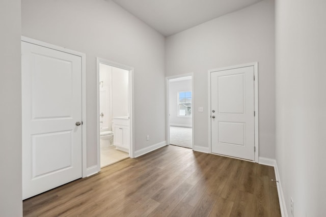 126 Cades Blf, Lebanon, TN 37087 - foyer entrance featuring wood finished floors and baseboards