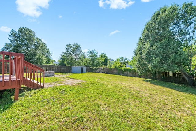 337 Atlantic Ave, Oak Grove, KY 42262 - view of yard with a wooden deck