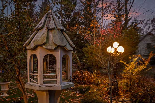 697 N Stewart Ln, Rising Fawn, GA 30738 - exterior view of a chandelier