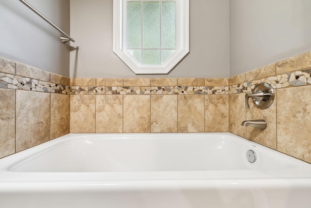 4348 Oakcrest Ln, Hermitage, TN 37076 - bathroom featuring a bath