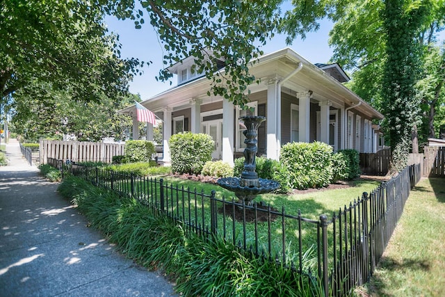 712 W Main St, Franklin, TN 37064 - view of front facade featuring covered porch