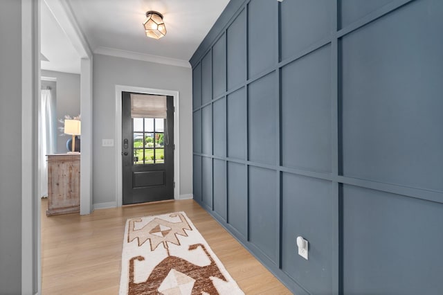894 Plowson Rd, Mount Juliet, TN 37122 - entrance foyer with ornamental molding, light wood-style floors, and baseboards