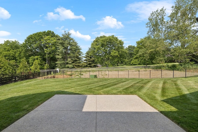 1001 Laguna Dr, Franklin, TN 37067 - view of yard with a patio