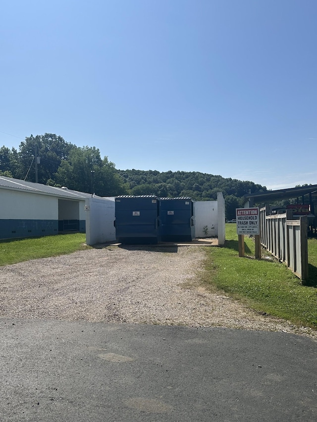 639 River Rd, Clifton, TN 38425