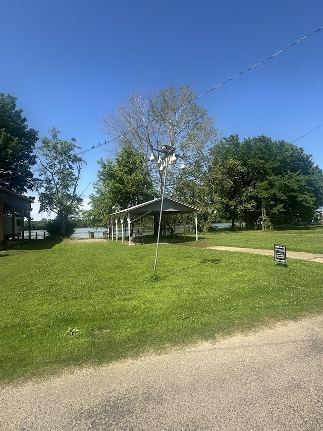 639 River Rd, Clifton, TN 38425