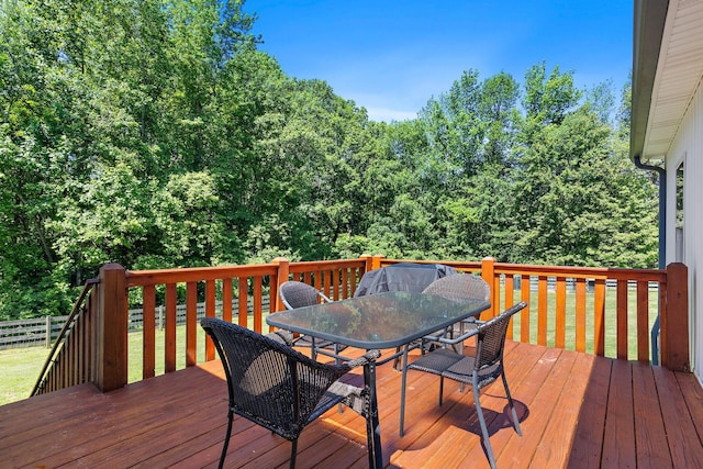 600 S Tunnel Rd, Gallatin, TN 37066 - wooden terrace with outdoor dining area