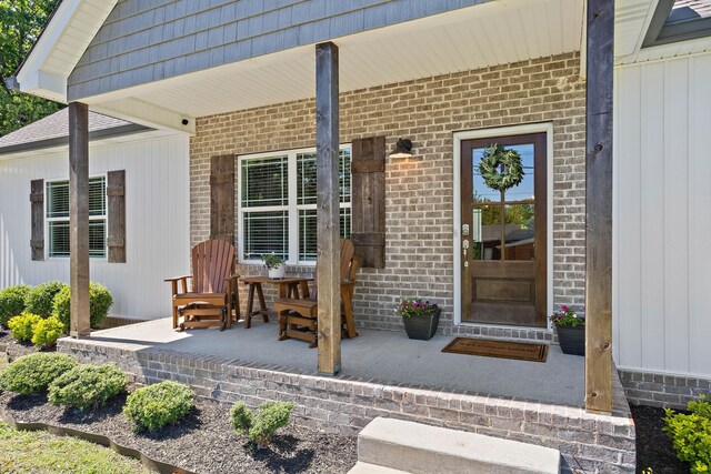 600 S Tunnel Rd, Gallatin, TN 37066 - entrance to property with brick siding