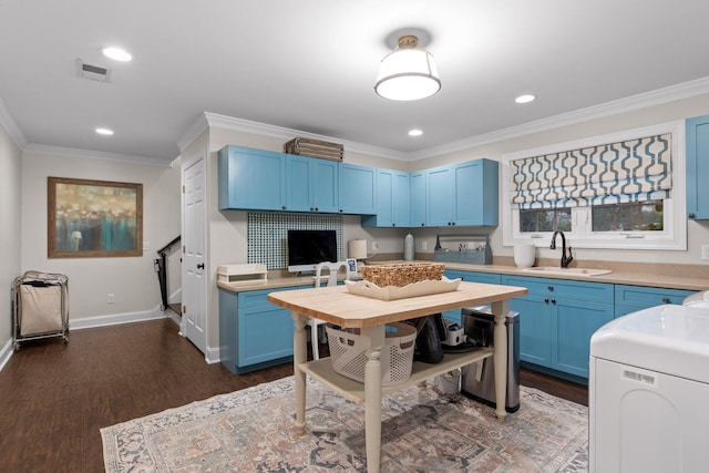 18 Whispering Pines Dr, Signal Mountain, TN 37377 - kitchen featuring blue cabinetry, a sink, light countertops, crown molding, and dark wood-style flooring