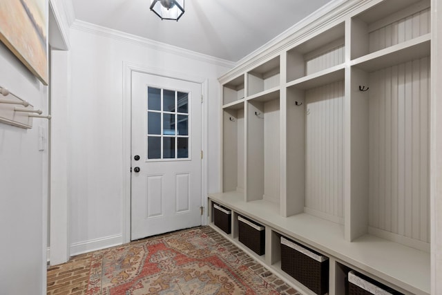 18 Whispering Pines Dr, Signal Mountain, TN 37377 - mudroom with crown molding and baseboards