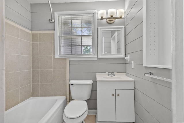 1903 Fern Dr Unit 1903-1905, Murfreesboro, TN 37130 - bathroom with vanity, toilet, and washtub / shower combination