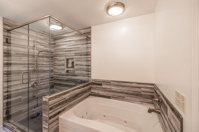 116 Jackson Ln, Hendersonville, TN 37075 - bathroom with a jetted tub and a shower stall