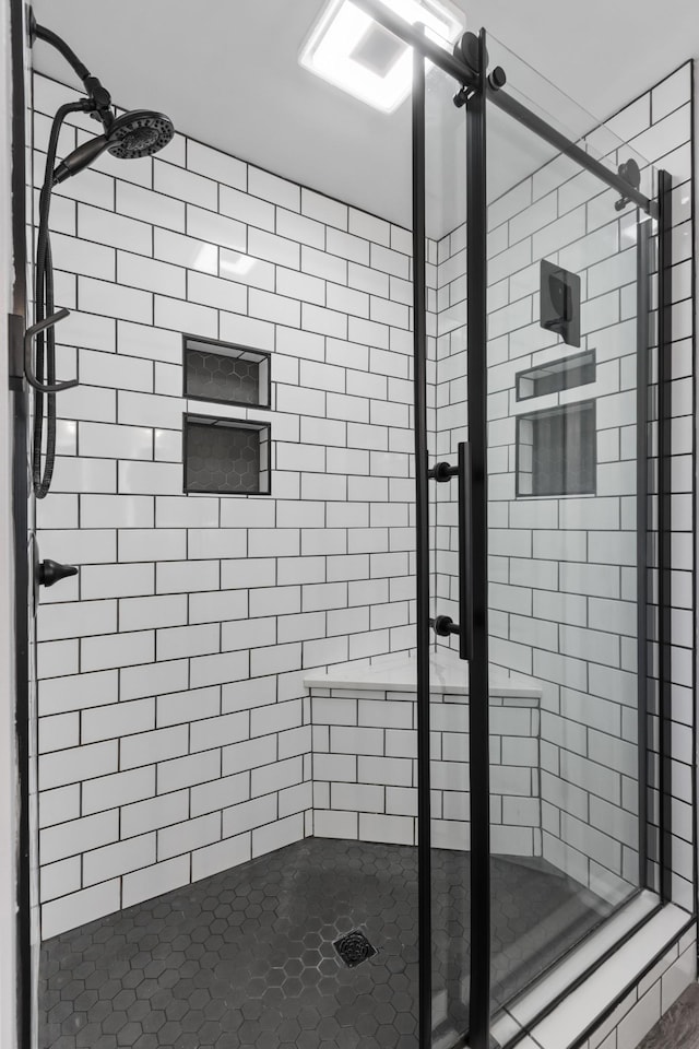 2905 Burtonwood Dr, Spring Hill, TN 37174 - full bathroom with a shower stall