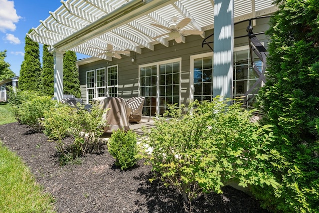 565 Scout Dr, Mount Juliet, TN 37122 - view of patio / terrace featuring ceiling fan and a pergola