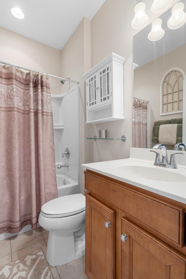 565 Scout Dr, Mount Juliet, TN 37122 - full bathroom with vanity, toilet, tile patterned flooring, and shower / bath combo