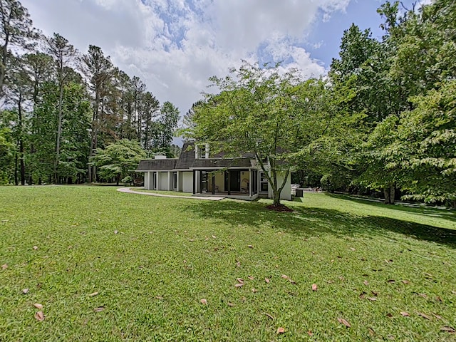 7 E Ln, Fayetteville, TN 37334 - view of green lawn