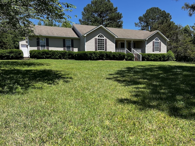 168 Commodore Cir, Summertown, TN 38483 - ranch-style house featuring covered porch and a front lawn
