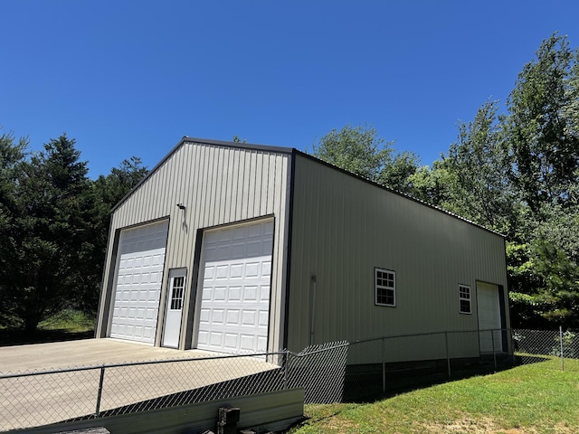 168 Commodore Cir, Summertown, TN 38483 - view of detached garage