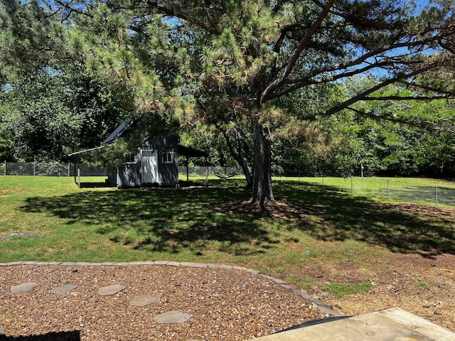 168 Commodore Cir, Summertown, TN 38483 - view of yard featuring an outdoor structure