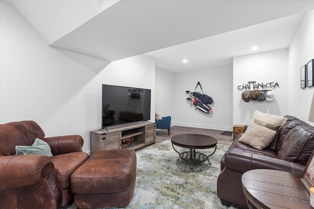 500 Beck Ave, Chattanooga, TN 37405 - living area featuring wood finished floors and recessed lighting