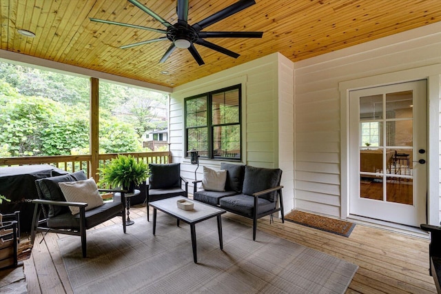500 Beck Ave, Chattanooga, TN 37405 - sunroom featuring ceiling fan and outdoor lounge area