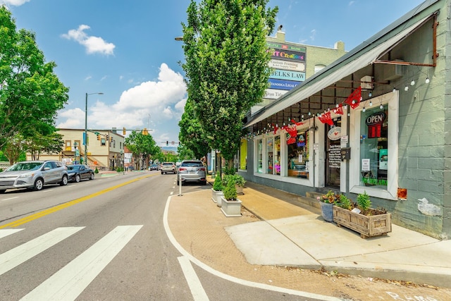 500 Beck Ave, Chattanooga, TN 37405 - view of asphalt street featuring sidewalks, street lights, curbs, and traffic lights