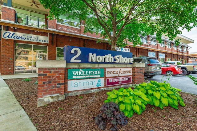 500 Beck Ave, Chattanooga, TN 37405 - exterior view of a parking lot and brick siding