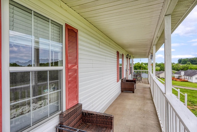 3970 Pleasant Grove Rd, White House, TN 37188 - view of covered porch