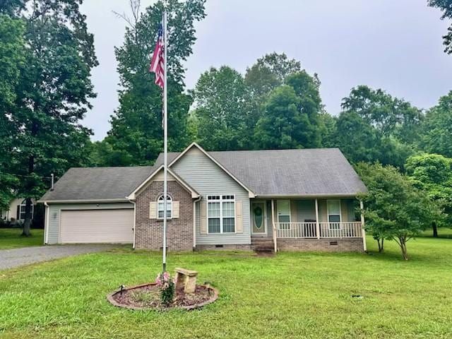 6 Timbers Edge Rd, Fayetteville, TN 37334 - ranch-style house featuring crawl space, covered porch, a garage, driveway, and a front yard