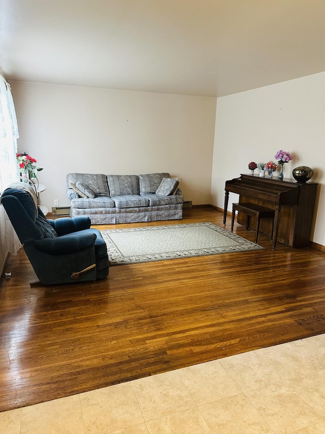 915 Wedgewood Ave, Nashville, TN 37203 - living area with wood finished floors and baseboards
