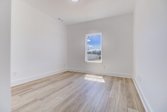 296 Lookout Dr, Winchester, TN 37398 - spare room featuring light wood finished floors and baseboards
