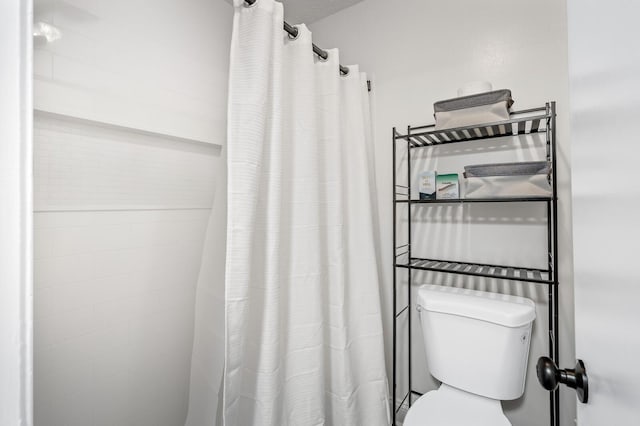 919 Rachels Pl, Hermitage, TN 37076 - bathroom with toilet and a shower with shower curtain