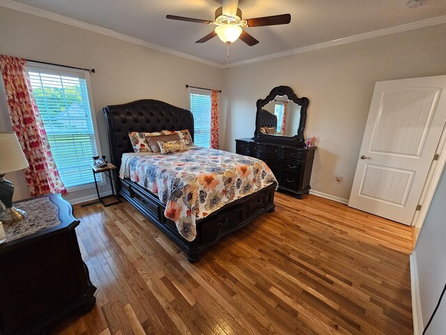 300 Woodson Dr, Tullahoma, TN 37388 - bedroom featuring wood finished floors, ornamental molding, baseboards, and ceiling fan