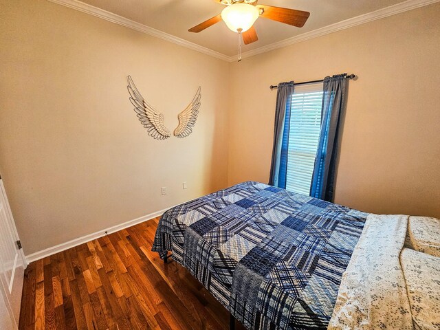 300 Woodson Dr, Tullahoma, TN 37388 - bedroom with wood finished floors, baseboards, ornamental molding, and ceiling fan