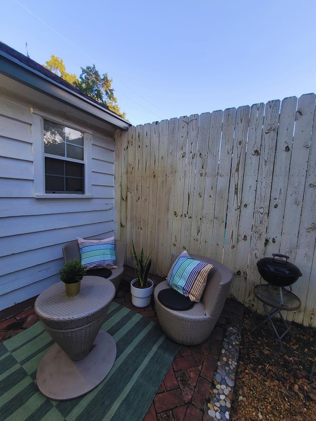 816 Charles Pl, Memphis, TN 38112 - view of patio / terrace
