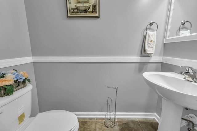 911 Keepsake Diamond Ln, Murfreesboro, TN 37128 - bathroom with toilet and baseboards