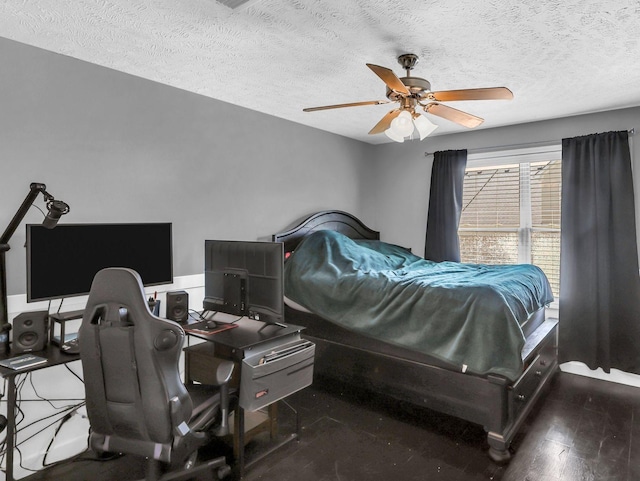 911 Keepsake Diamond Ln, Murfreesboro, TN 37128 - bedroom featuring a textured ceiling, a ceiling fan, and wood finished floors