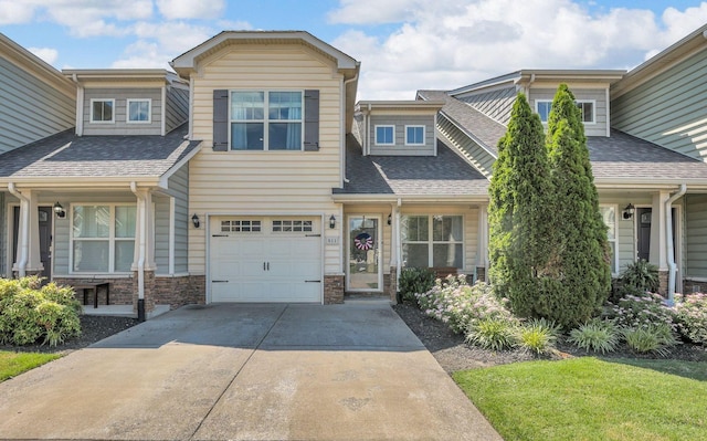 911 Keepsake Diamond Ln, Murfreesboro, TN 37128 - multi unit property with roof with shingles, driveway, and an attached garage