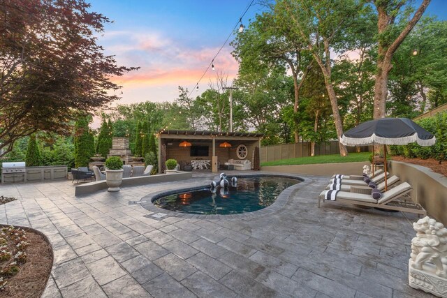 4516 Shys Hill Rd, Nashville, TN 37215 - view of swimming pool featuring a patio