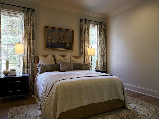 4516 Shys Hill Rd, Nashville, TN 37215 - bedroom with wood finished floors, crown molding, and baseboards