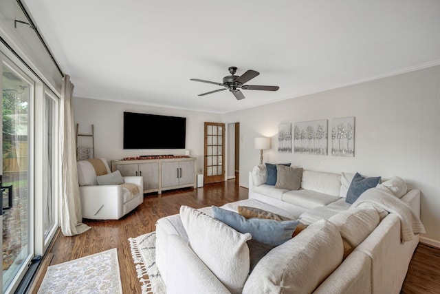 418 Boyd Mill Ave, Franklin, TN 37064 - living area featuring ceiling fan, wood finished floors, and ornamental molding