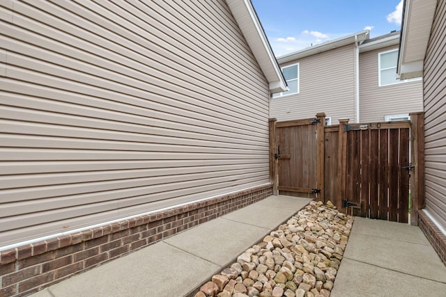 312 Mapleton Aly, Hermitage, TN 37076 - view of side of property featuring a gate