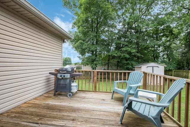 1305 Northlynn Dr, Lebanon, TN 37087 - wooden terrace with area for grilling and a fenced backyard