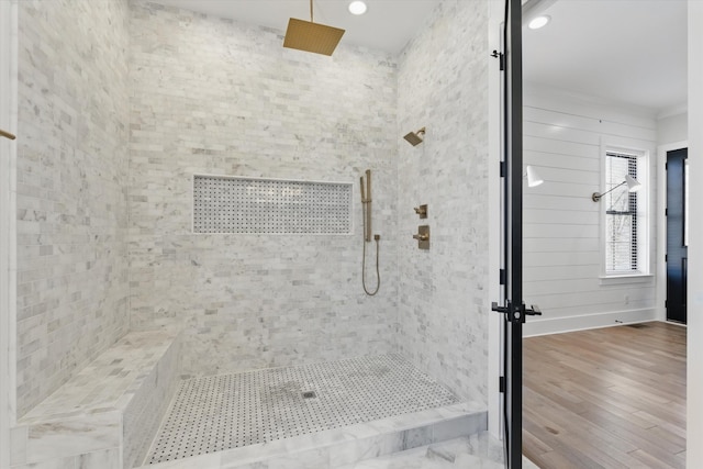 329 Lawndale Dr, Nashville, TN 37217 - bathroom with wood finished floors, a tile shower, and recessed lighting