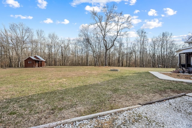 11 Walnut Creek Dr, Manchester, TN 37355 - view of grassy yard featuring an outdoor structure