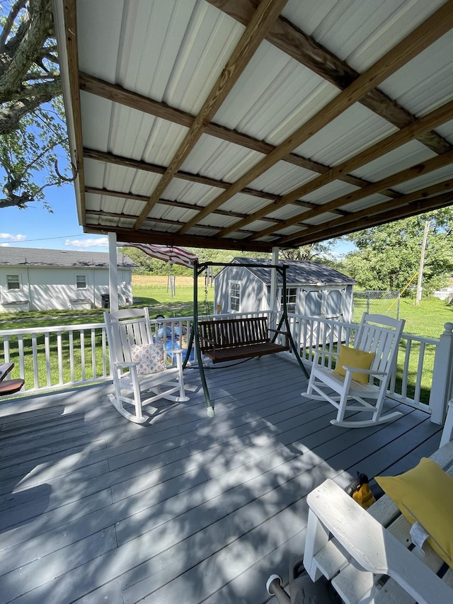903 Days Rd, Lafayette, TN 37083 - wooden terrace with a yard
